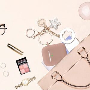 AirPod 1st and 2nd gen case with keychain